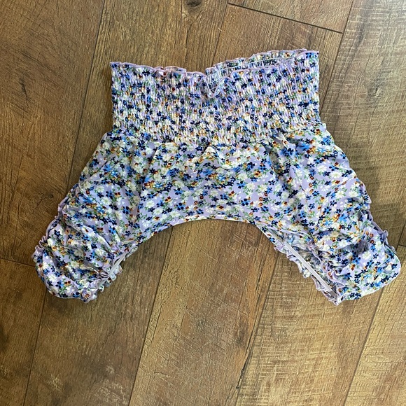 SHEIN Flower Crop - Picture 2 of 2